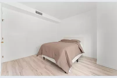 198 Locust St #105, Lynn, MA 01904 - Photo 11