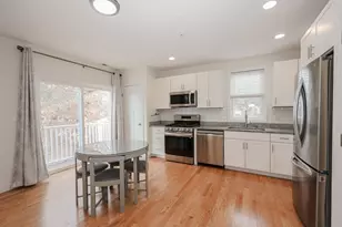 7 Gorham St, Chelmsford, MA 01824 - Photo 3