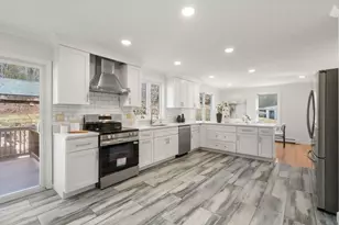 165 Wampum St, Plainville, MA 02762 - Photo 13