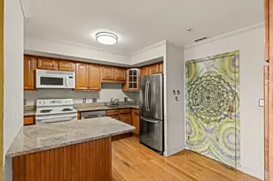 128 Warren St, Lowell, MA 01852 - Photo 3