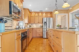 16 Green St, Methuen, MA 01844 - Photo 3