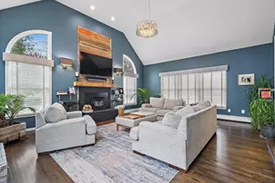 25 Howe St, Medway, MA 02053 - Photo 11