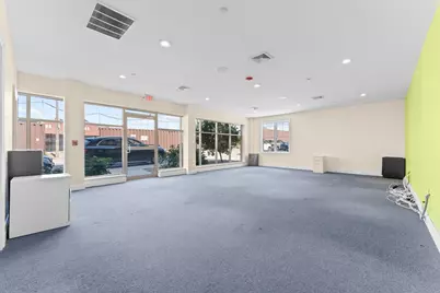 637 E 1st St, Boston, MA 02127 - Photo 1