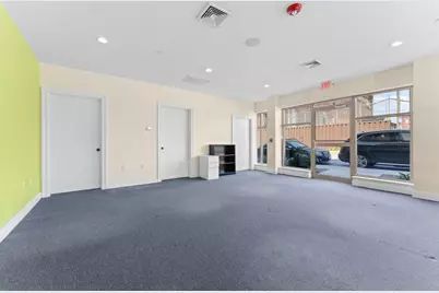 637 E 1st St, Boston, MA 02127 - Photo 9