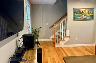 3 Marshall St, Lowell, MA 01851 - Photo 9