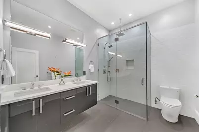 327 Shawmut Ave #1, Boston, MA 02118 - Photo 15