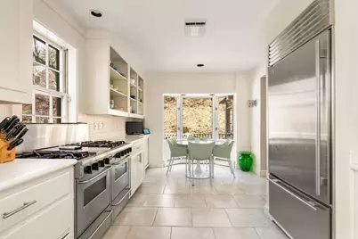 140 Dudley St, Brookline, MA 02445 - Photo 5