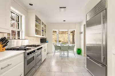 140 Dudley St, Brookline, MA 02445 - Photo 5
