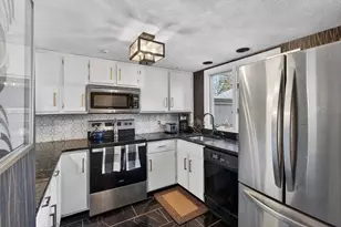 27 Mill Pond, North Andover, MA 01845 - Photo 5