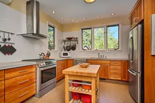 46 Columbus Ave, Northampton, MA 01060 - Photo 7