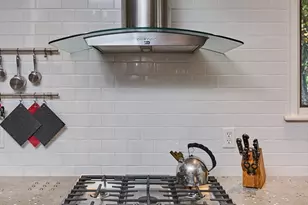 46 Columbus Ave, Northampton, MA 01060 - Photo 9