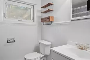 239 Hanson Dr, Springfield, MA 01128 - Photo 7