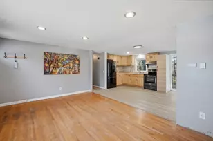 239 Hanson Dr, Springfield, MA 01128 - Photo 9