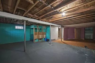 239 Hanson Dr, Springfield, MA 01128 - Photo 17