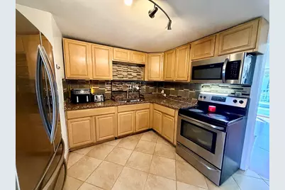 39 Groton St, Springfield, MA 01129 - Photo 7