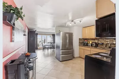 39 Groton St, Springfield, MA 01129 - Photo 5