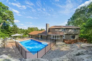 235 James St, Ludlow, MA 01056 - Photo 3