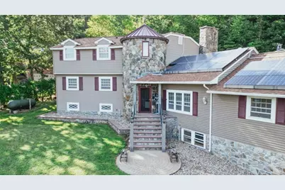 235 James St, Ludlow, MA 01056 - Photo 9