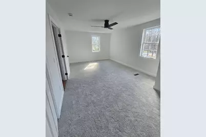 1094 Glebe St, Taunton, MA 02780 - Photo 9