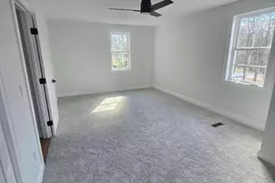 1094 Glebe St, Taunton, MA 02780 - Photo 9