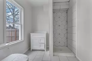 25 Tremont St, Brockton, MA 02301 - Photo 13