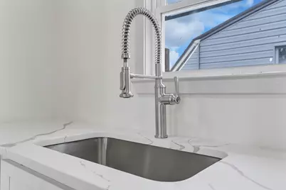 25 Tremont St, Brockton, MA 02301 - Photo 3