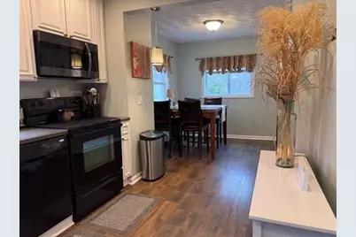 768 Salem, Groveland, MA 01834 - Photo 17