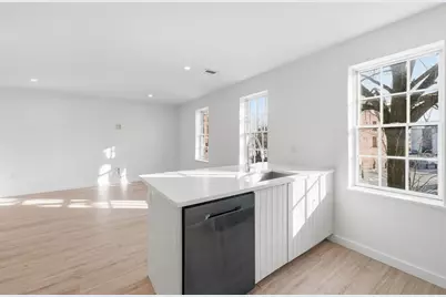 289 Central St, Lowell, MA 01852 - Photo 3