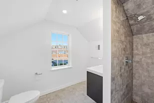 289 Central St, Lowell, MA 01852 - Photo 15