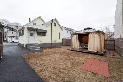 10 Fay St, Lowell, MA 01852 - Photo 31