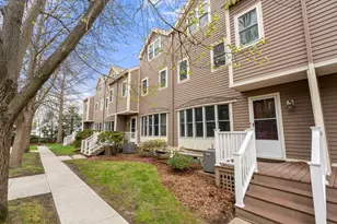 6 Locust Ln, Watertown, MA 02472 - Photo 3