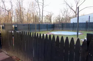 39 Balfour Dr, Springfield, MA 01118 - Photo 37