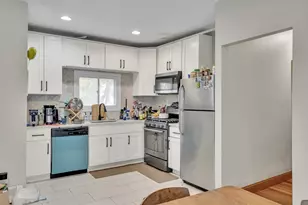 34 Summer St, Somerville, MA 02143 - Photo 7