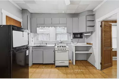 238 Tremont St, New Bedford, MA 02740 - Photo 11