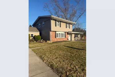 11 Margaret Rd, Taunton, MA 02718 - Photo 1