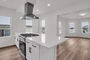 12 Alpine St, Worcester, MA 01610 - Photo 5