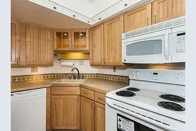 125 Pleasant Street #309, Brookline, MA 02446 - Photo 3