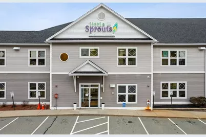 443 W Lowell Ave, Haverhill, MA 01832 - Photo 5