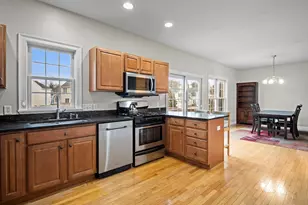 36 Knowlton Cir, Upton, MA 01568 - Photo 7