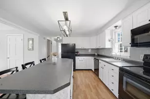 32 Oak Ln, Agawam, MA 01030 - Photo 5