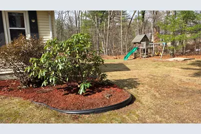 11 Walnut St, Douglas, MA 01516 - Photo 33