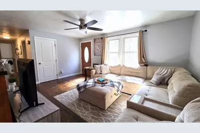 11 Walnut St, Douglas, MA 01516 - Photo 3