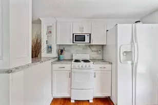 2 Mount Pleasant St, Rockport, MA 01966 - Photo 11