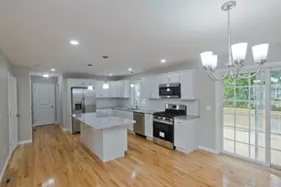 147 Parkerview St, Springfield, MA 01119 - Photo 7