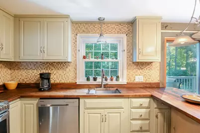 679 N Falmouth, Falmouth, MA 02556 - Photo 9