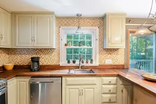 679 N Falmouth, Falmouth, MA 02556 - Photo 9