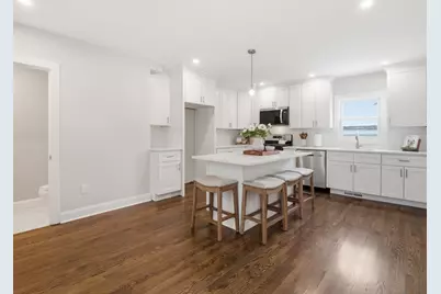 37 Stavely St, Lowell, MA 01852 - Photo 7