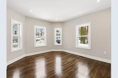 37 Stavely St, Lowell, MA 01852 - Photo 15