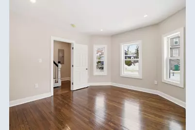 37 Stavely St, Lowell, MA 01852 - Photo 17