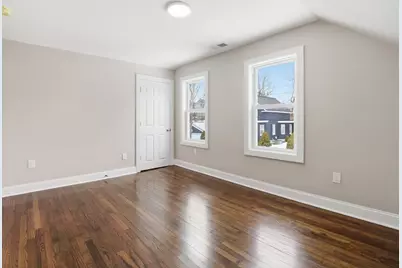 37 Stavely St, Lowell, MA 01852 - Photo 27